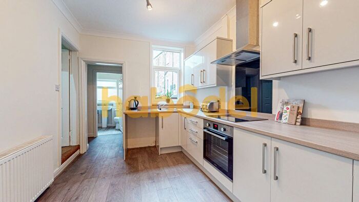 3 Bedroom Terraced House To Rent In Worsborough Common, Barnsley, S70