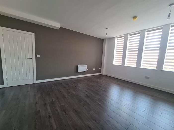 1 Bedroom Flat To Rent In Bradshawgate, Leigh, Wigan, Wigan, WN7