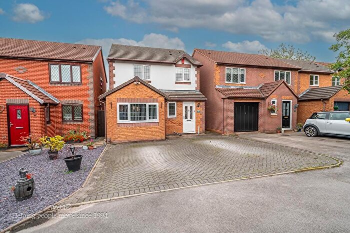 3 Bedroom Detached House For Sale In Linley Close, Aldridge, Walsall, WS9