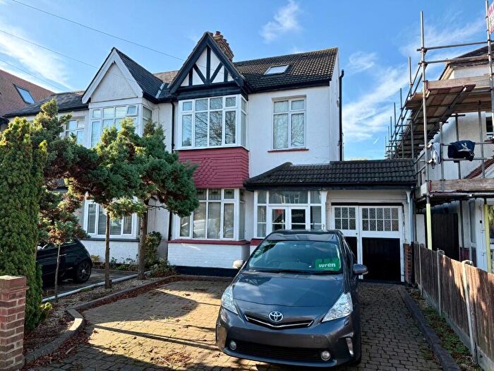 5 Bedroom Semi-Detached House To Rent In Westbourne Grove, Westcliff-On-Sea, Essex, SS0
