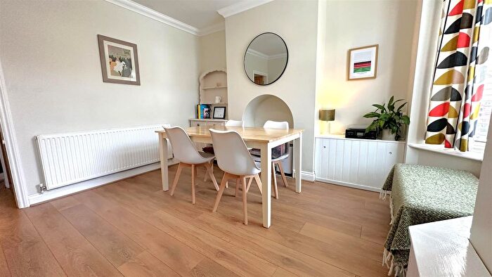 3 Bedroom End Of Terrace House For Sale In Holly Road, Kings Norton, Birmingham, B30