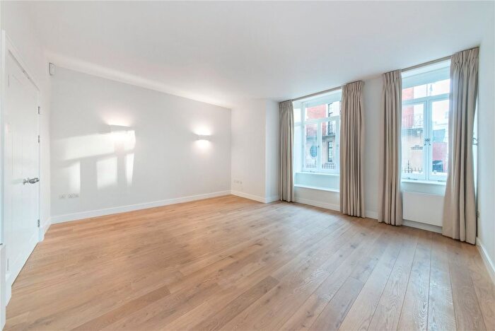 2 Bedroom Flat To Rent In Cadogan Gardens, London, SW3