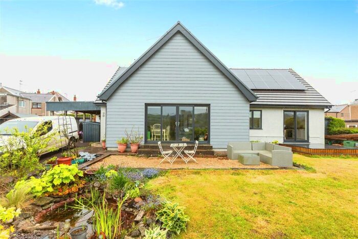 4 Bedroom Detached House For Sale In Chapel Road, Crofty, Abertawe, Chapel Road, SA4