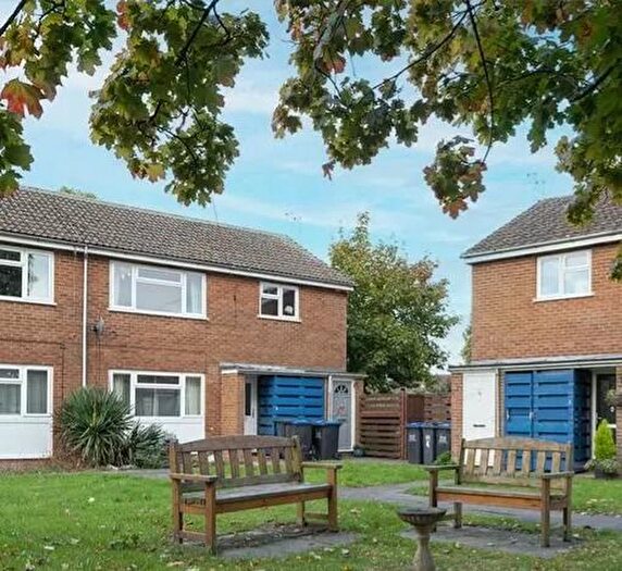 1 Bedroom Maisonette For Sale In School Croft, Beausale, Warwick, CV35