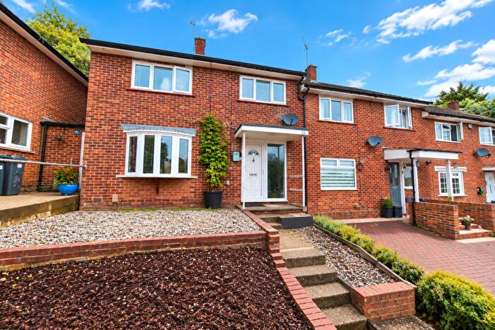 3 Bedroom End Of Terrace House For Sale In Warwick Road, Stevenage, SG2