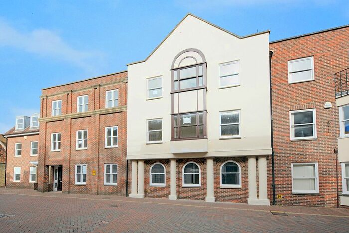1 Bedroom Flat To Rent In North Street, Ashford, Kent TN24