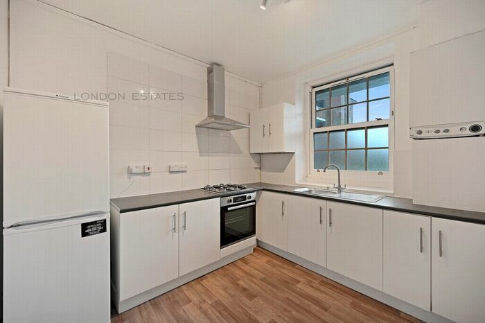 4 Bedroom Flat To Rent In Flora Gardens, Hammersmith, W6