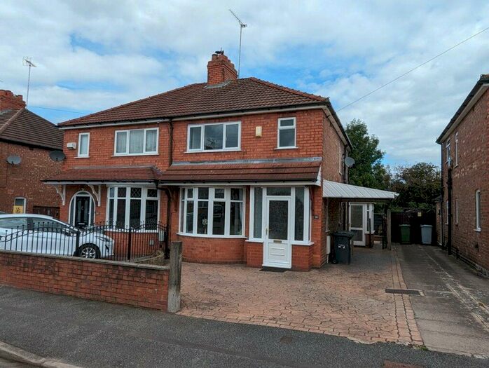 3 Bedroom Semi-Detached House To Rent In Jubilee Avenue, Crewe, CW2