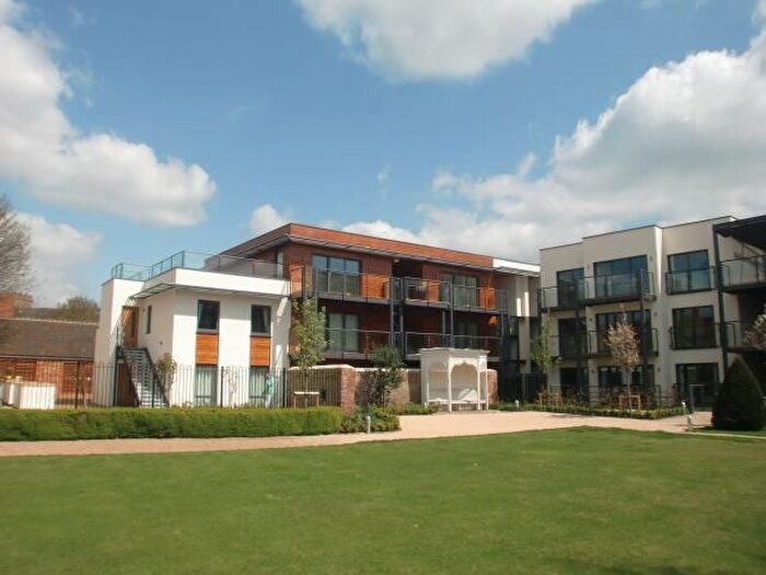 2 Bedroom Flat To Rent In Abingdon, Oxfordshire, OX14