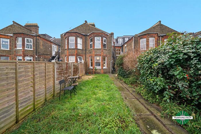 2 Bedroom House To Rent In Edward Road, Walthamstow, E17