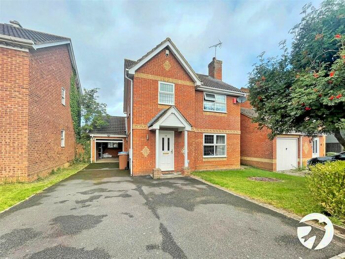 4 Bedroom Detached House To Rent In Somerset Close, Sittingbourne, Kent, ME10