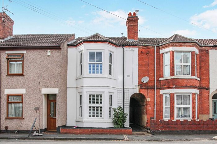 3 Bedroom Terraced House For Sale In Caldecott Street, Rugby, CV21