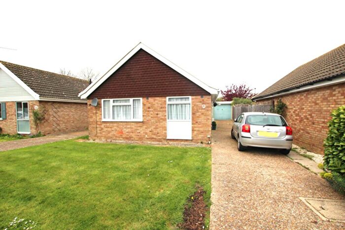 2 Bedroom Detached House For Sale In Rowan Avenue, Eastbourne, BN22