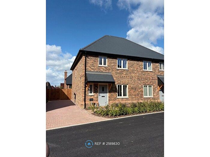 3 Bedroom Semi Detached House To Rent In Red Campion Grove, Rochester, ME3