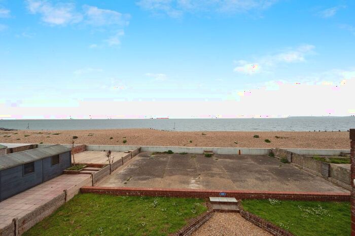 2 Bedroom Flat For Sale In Regatta Court, Southwood Road, Hayling Island, Hampshire, PO11