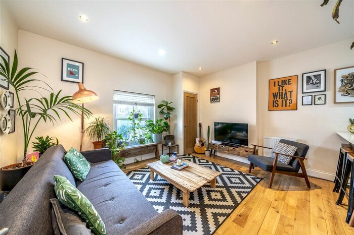 1 Bedroom Flat To Rent In East Dulwich Road, East Dulwich, London, SE22