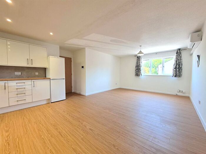 1 Bedroom Flat To Rent In Morleys Place, Sawston, Cambridge, CB22