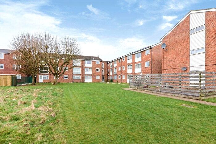 2 Bedroom Flat To Rent In Burns Drive, Hemel Hempstead, Hertfordshire, HP2