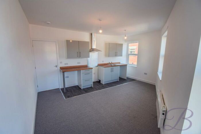 1 Bedroom Flat To Rent In *Water Included* Kingsway, Kirkby-In-Ashfield, Nottingham, NG17
