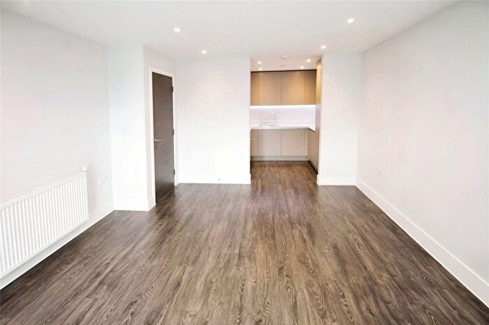 1 Bedroom Flat To Rent In Riverside Square, Bedford, Bedfordshire, MK40