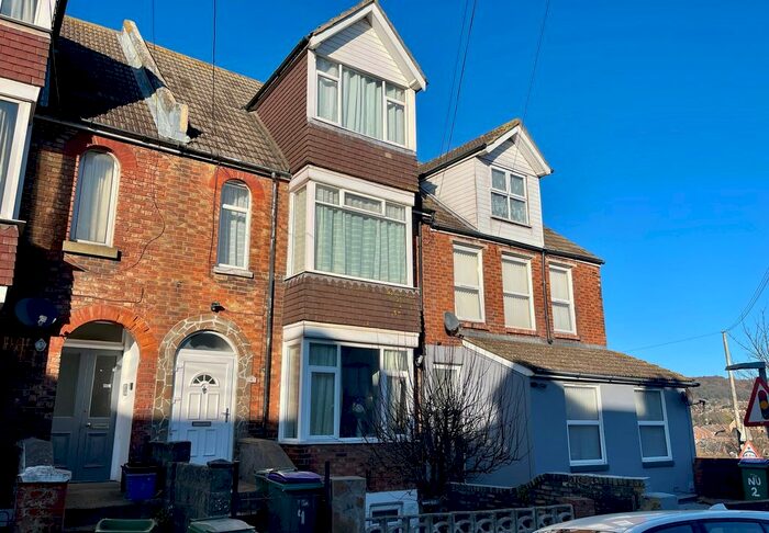 2 Bedroom Flat To Rent In Broadmead Road, Folkestone, CT19