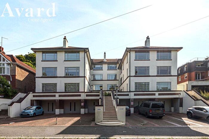 2 Bedroom Flat For Sale In Preston Park Avenue, Brighton, BN1