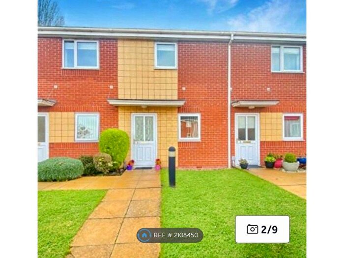 2 Bedroom Maisonette To Rent In Otterbrook Court, Coventry, CV6