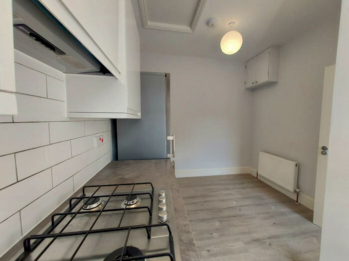 Studio To Rent In B Alexandra Road, NW4