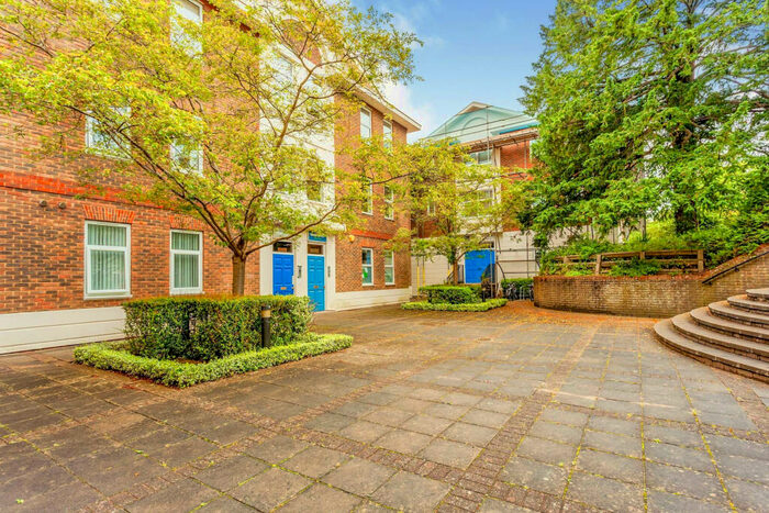 1 Bedroom Flat To Rent In Haywards Heath, RH16