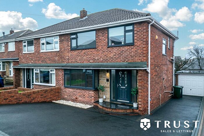 3 Bedroom Semi Detached House For Sale In Crossley Grove, Mirfield, WF14