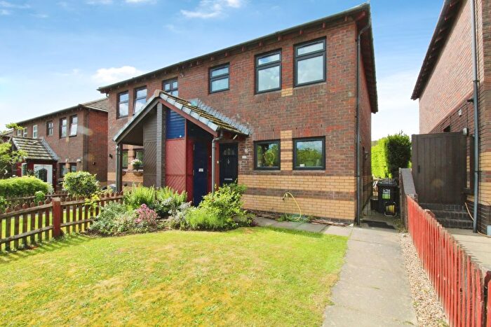 3 Bedroom Semi-Detached House For Sale In Folly View, St Margarets, SG12