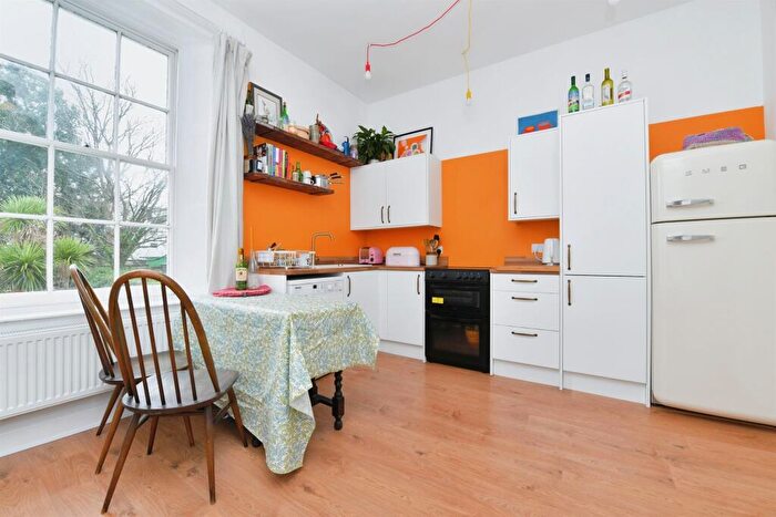 1 Bedroom Flat For Sale In Emma Place, Plymouth, PL1