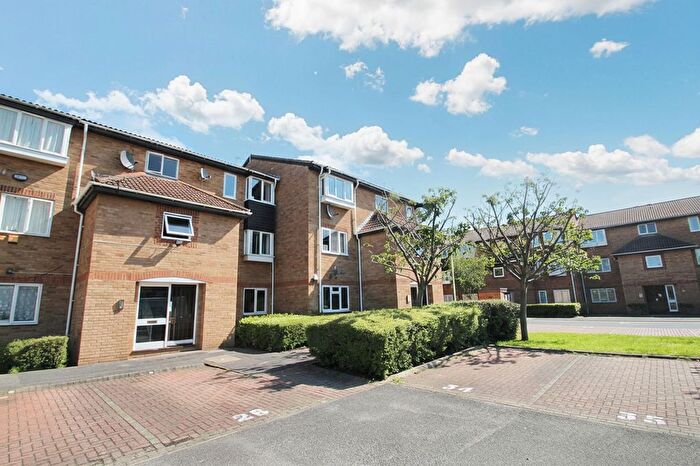 1 Bedroom Flat To Rent In Newcombe Rise, Yiewsley, UB7