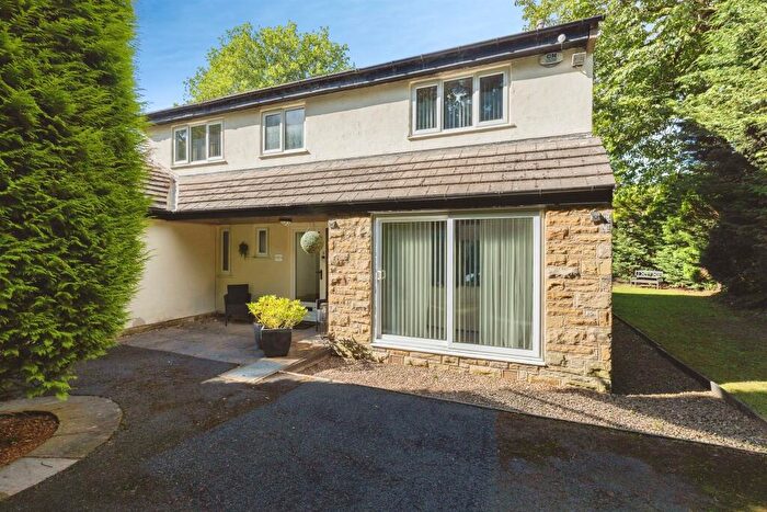 4 Bedroom Detached House For Sale In Church Lane, Adel, Leeds, LS16