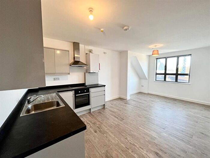 2 Bedroom Apartment To Rent In Flat, Adams Yard, Hertford, SG14