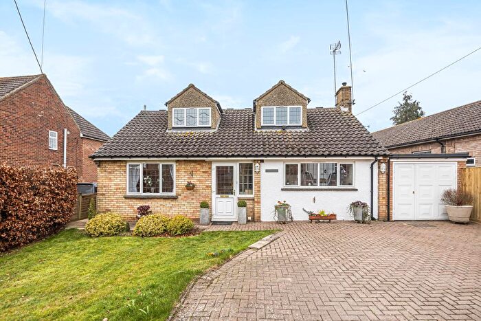 4 Bedroom Detached House To Rent In Farmoor, Oxforshire, OX2