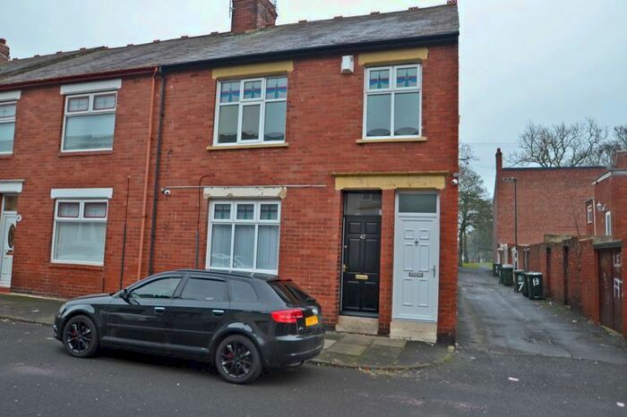 3 Bedroom Flat To Rent In Lilburn Street, North Shields NE29