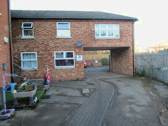 2 Bedroom Flat To Rent In Flat The Mews, St Peters Street, MK40