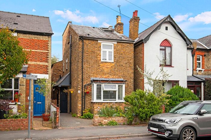 4 Bedroom Detached House For Sale In Cross Road, Kingston Upon Thames, KT2
