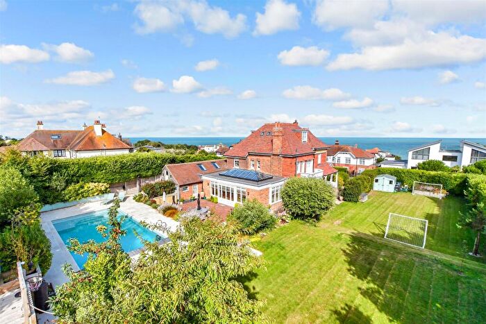 5 Bedroom Detached House For Sale In North Foreland Avenue, Broadstairs, Kent, CT10