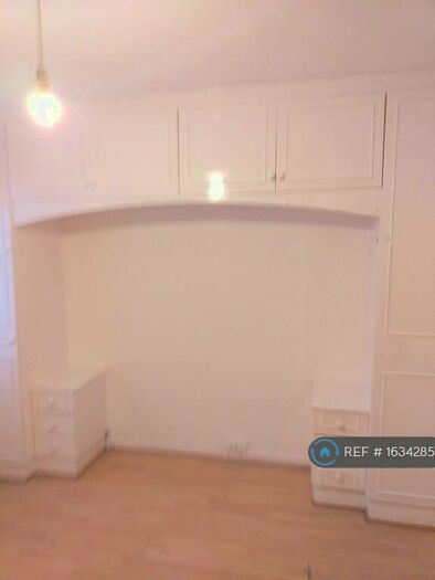 1 Bedroom Flat To Rent In Ilford, Essex, IG1