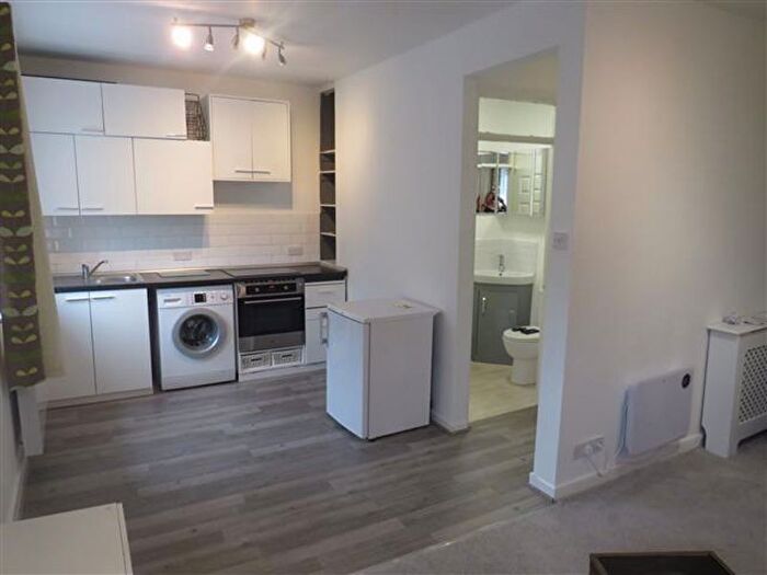 1 Bedroom Flat To Rent In Percy Road, Bournemouth, BH5