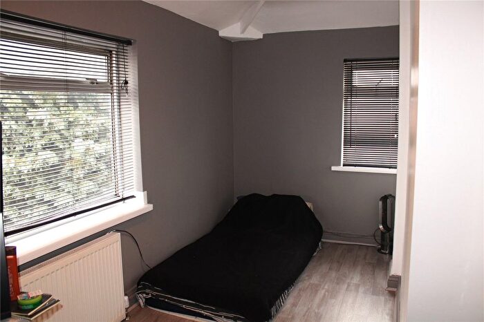 3 Bedroom Semi-Detached House For Sale In Wash Lane, Birmingham, West Midlands, B25