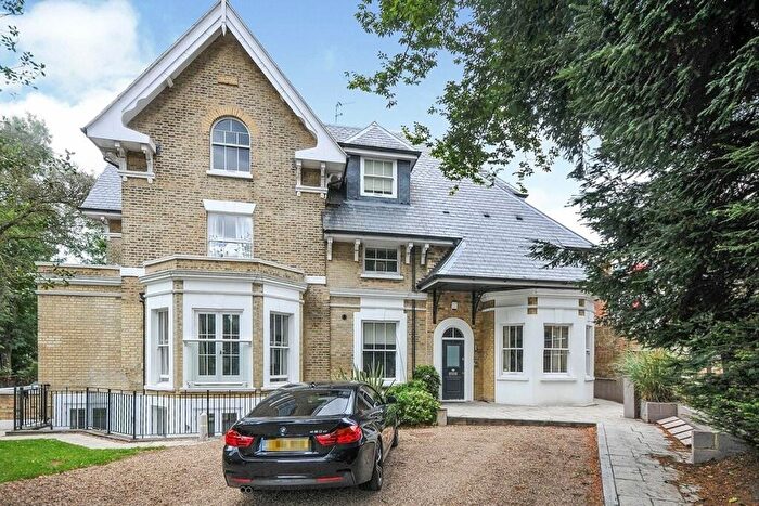 4 Bedroom Flat To Rent In Fox Hill, London, SE19