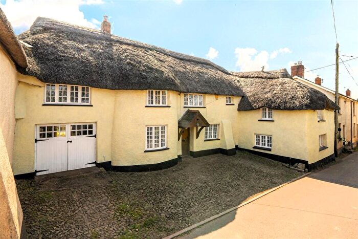 4 Bedroom Terraced House For Sale In New Buildings, Sandford, Crediton, EX17