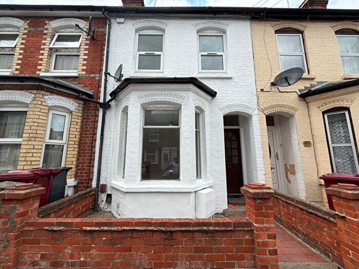 3 Bedroom Detached House To Rent In Belmont Road, Reading, Berkshire, RG30