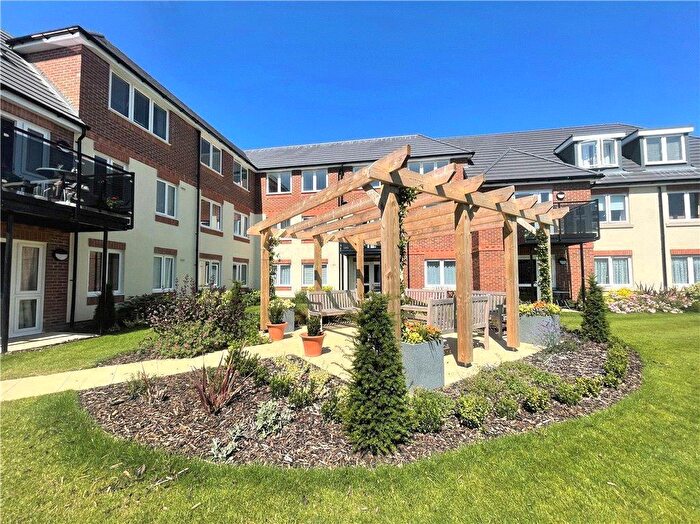 1 Bedroom Apartment For Sale In Jubilee Lodge, Crookham Road, Fleet, GU51