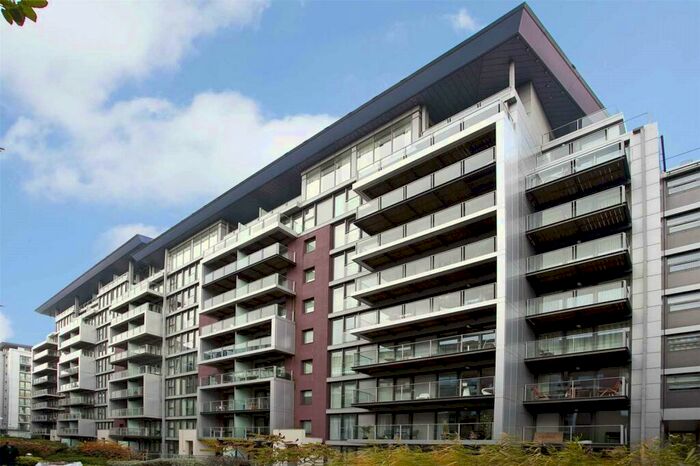 Apartment To Rent In Eustace Building, Queenstown Road, London, SW11