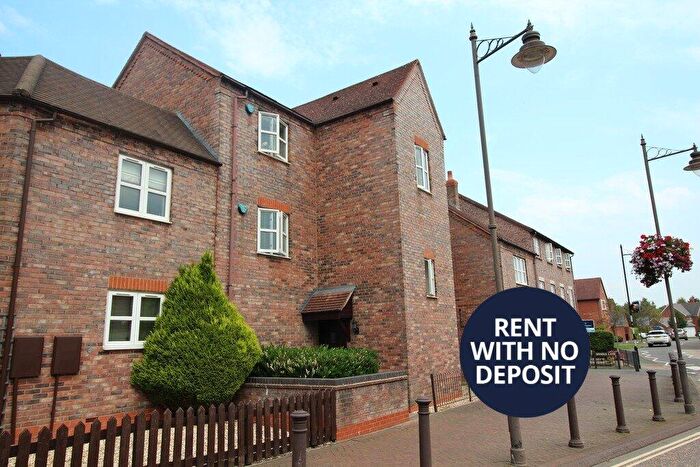 2 Bedroom Flat To Rent In Dickens Heath Road, Shirley, Solihull, West Midlands, B90