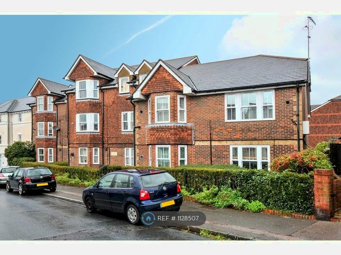 1 Bedroom Flat To Rent In Whitefield Road, Tunbridge Wells, TN4